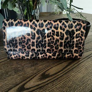 ALDO CLUTCH